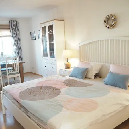 Ferienwohnung preiswert und strandnah Rostock Exterior foto